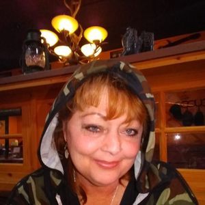 Meet your Posher, Gloria